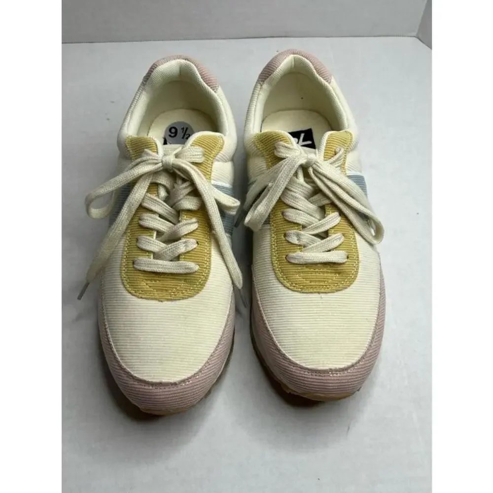 Dirty Laundry Women’s Desert Dog Sneaker -‎ Size 9.5